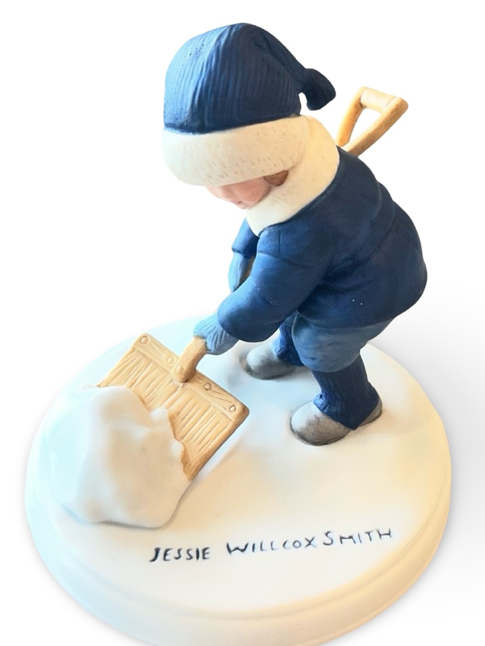 VTG 1986 Avon Jessie Willcox Smith A Winter Snow Figurine